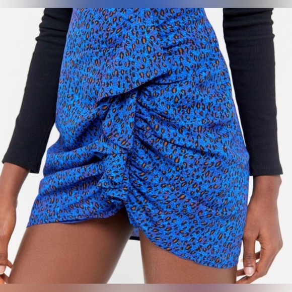 Urban Outfitters| Leopard Mila Printed Ruffle Mini Skirt in Blue, Animal Print!• - Picture 2 of 13